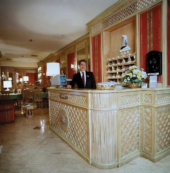 Hotel Valle Roma 3*,  Italia